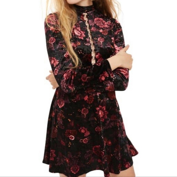 Topshop Dresses & Skirts - 🌼clearance TOPSHOP Floral Velvet Skater Dress – back lace up party dresses